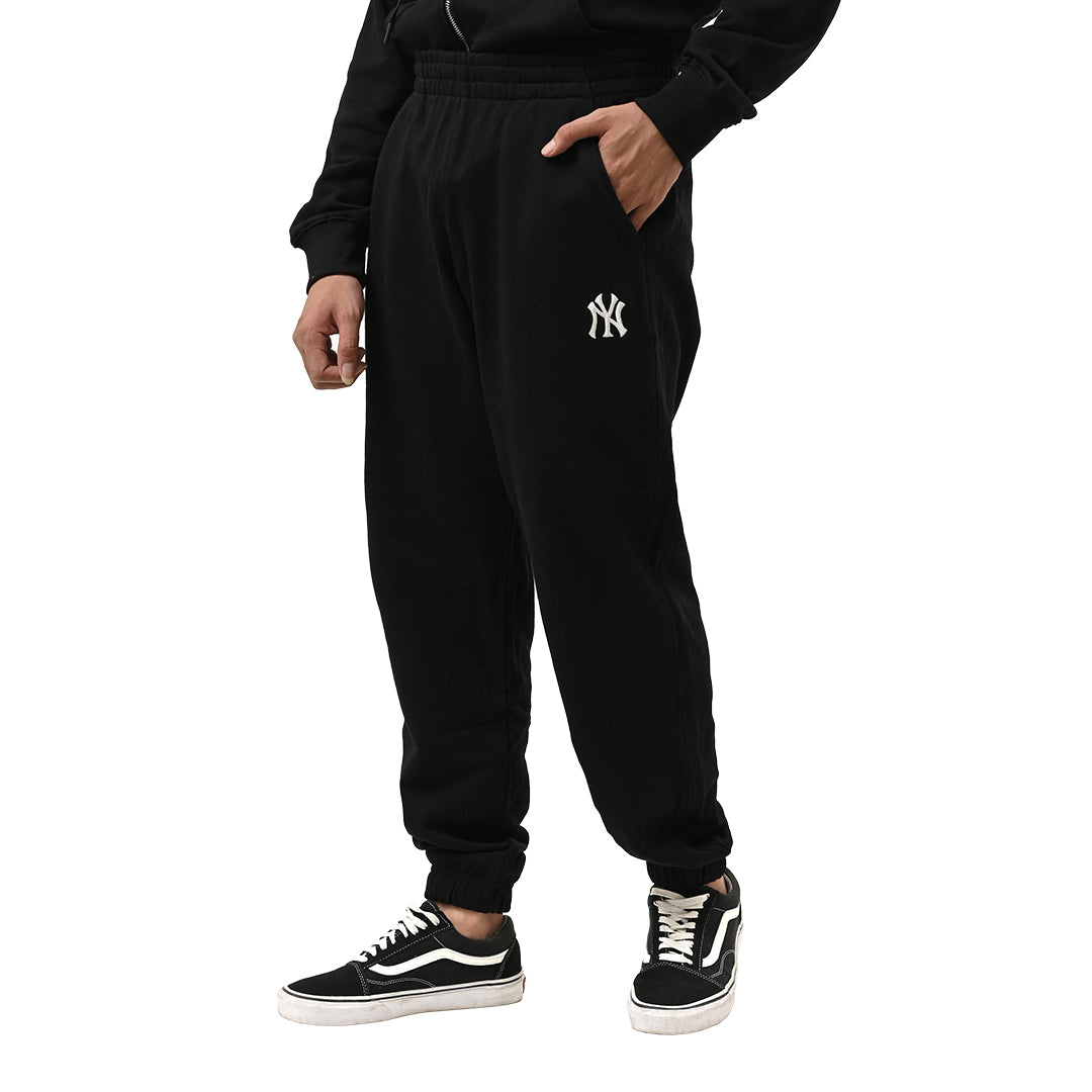 M7B Basic Logo Jogger Pants