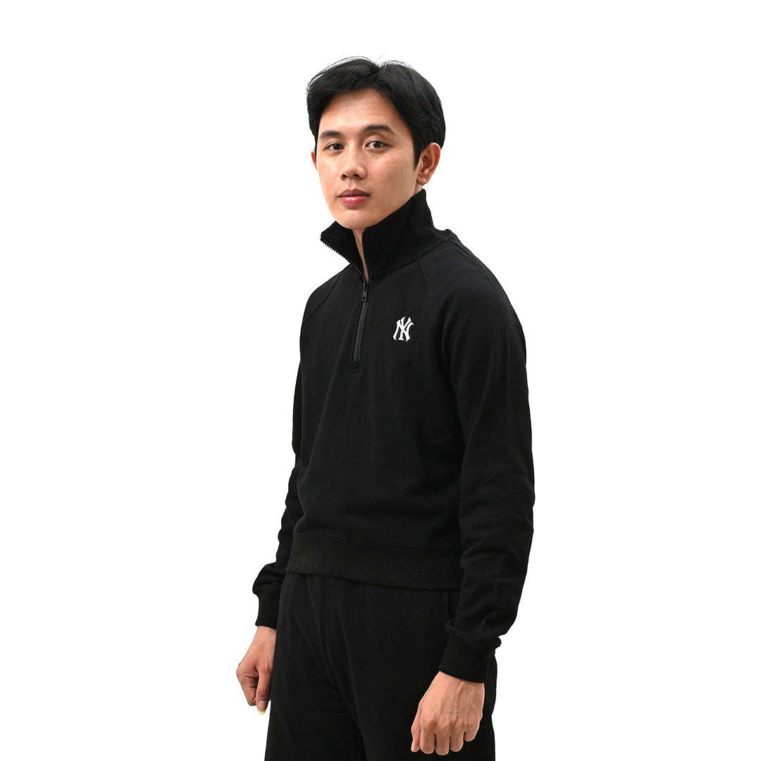 M7B Basic Logo Half Zip Jacket