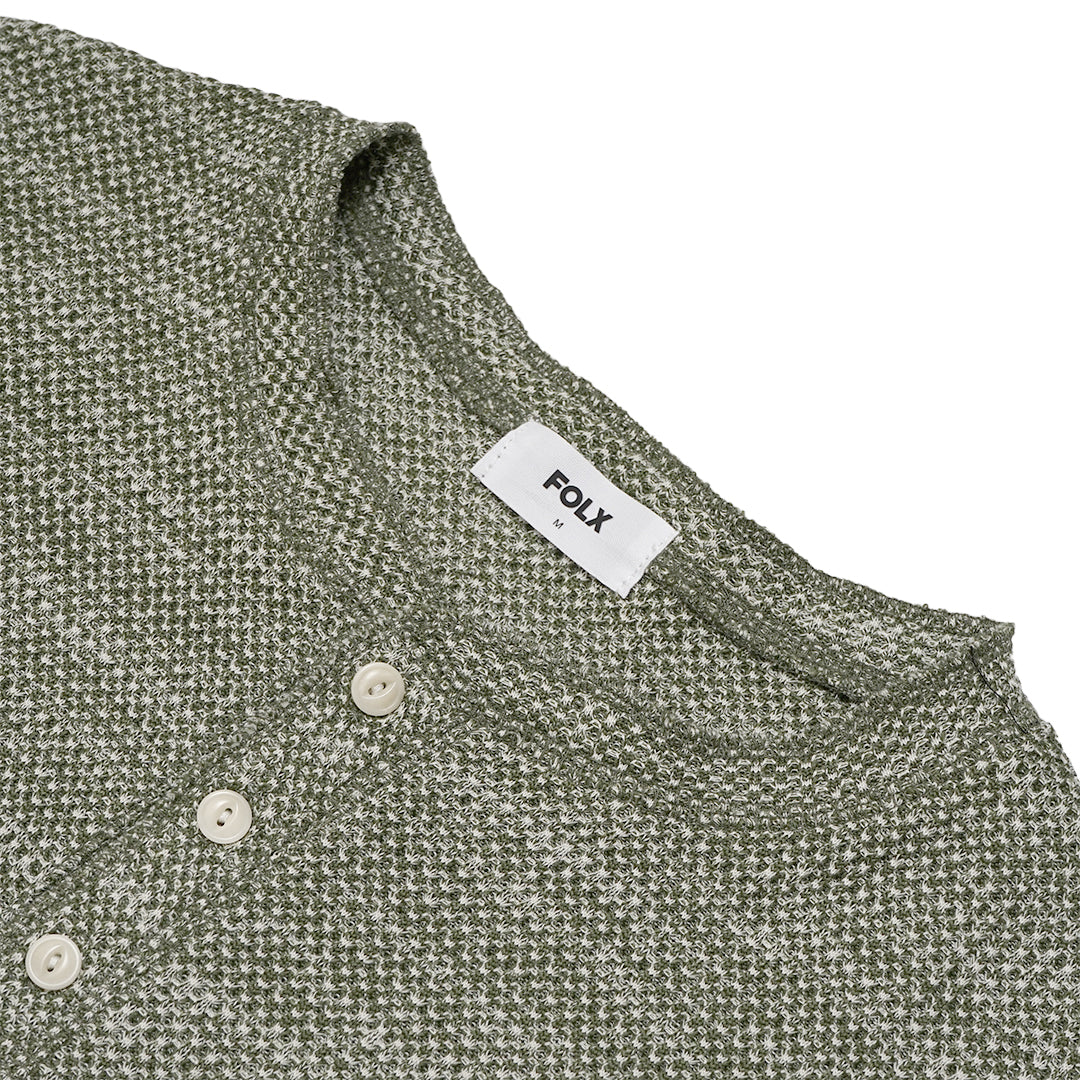 FOLX Knitted 3-Button Henley T-Shirt