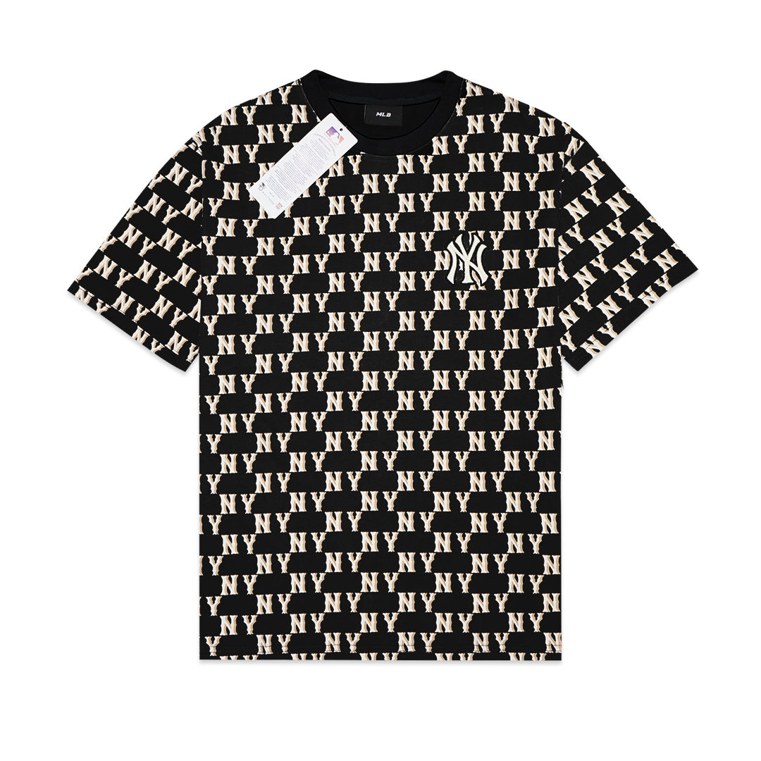 M7B Classic Monogram Pattern T-Shirt